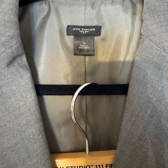 Ann Taylor Pant Suit Two Piece Wool Size 12  Gray - Picture 6 of 9